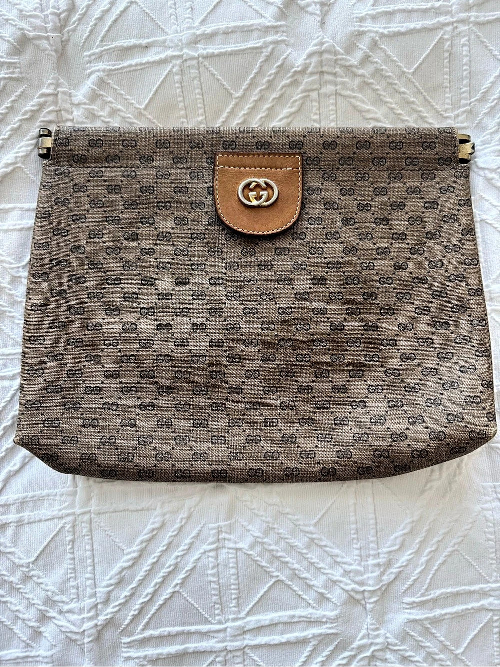 Vintage Gucci Micro GG Canvas Clutch Bag – Gold Crest Stamp – Tan Leather Interl